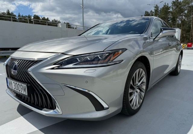 lexus