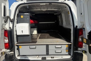 salon PL / FV VAT 23% / zabudowa warsztatowa / benzyna /